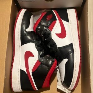 Air Jordan 1 Mid